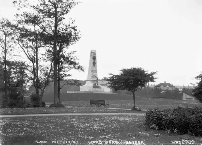 Framed Print : War Memorial, Ward Park, Bangor Framed Print : War Memorial, Ward Park, Bangor