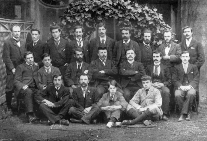 Framed Print : Warden and students of Ruskin Hall, Oxford Framed Print : Warden and students of Ruskin Hall, Oxford