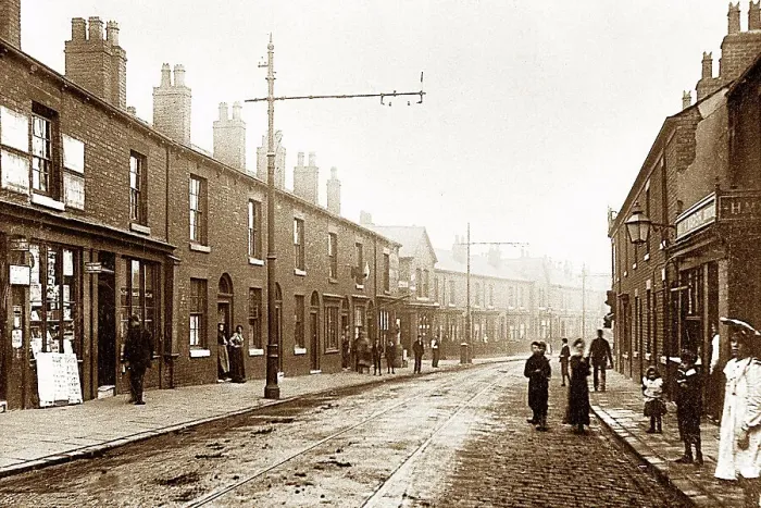 Framed Print : Warrington Road, Wigan early 1900's Framed Print : Warrington Road, Wigan early 1900's
