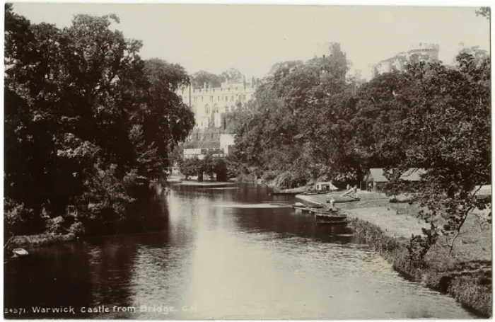 Framed Print : Warwick Castle, Warwickshire - viewed from the bridge Framed Print : Warwick Castle, Warwickshire - viewed from the bridge