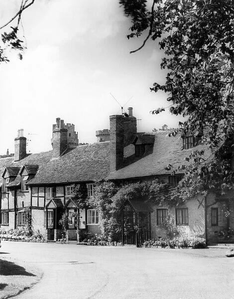 Warwick Cottages