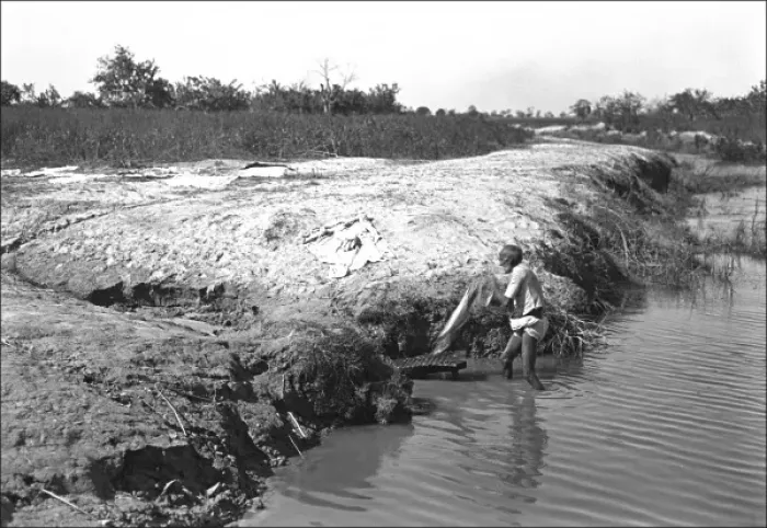 Framed Print : Washing clothes in the river, India Framed Print : Washing clothes in the river, India