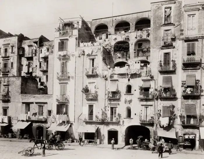 Framed Print : washing hanging out Via della Marina, Naples, Napoli Framed Print : washing hanging out Via della Marina, Naples, Napoli