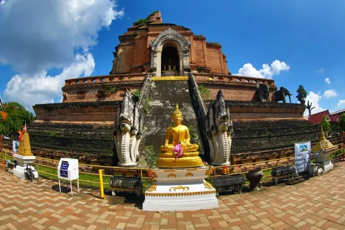 Framed Print : Wat Chedi Luang Temple in Chiang Mai, Thailand Framed Print : Wat Chedi Luang Temple in Chiang Mai, Thailand