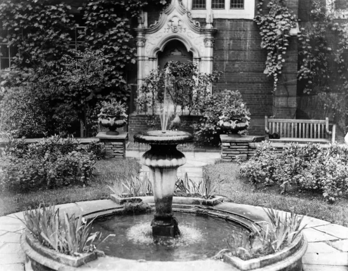 Framed Print : WATER FEATURE Framed Print : WATER FEATURE