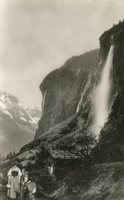 Framed Print : Waterfall at Staubbach (Staubbach Falls) Framed Print : Waterfall at Staubbach (Staubbach Falls)