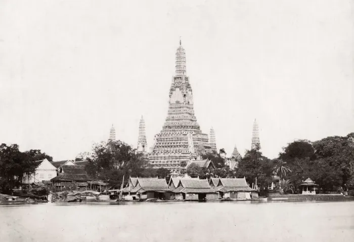 Framed Print : Waterfront temple, pagoda, in Bangkok, Siam, Thailand Framed Print : Waterfront temple, pagoda, in Bangkok, Siam, Thailand