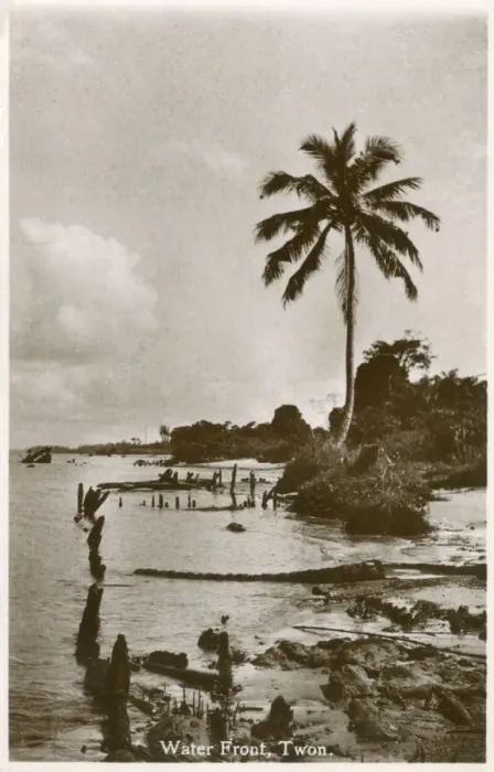 Framed Print : Waterfront view at Twon, Nigeria, West Africa Framed Print : Waterfront view at Twon, Nigeria, West Africa