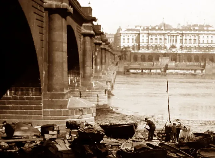 Framed Print : Waterloo Bridge, London, early 1900s Framed Print : Waterloo Bridge, London, early 1900s