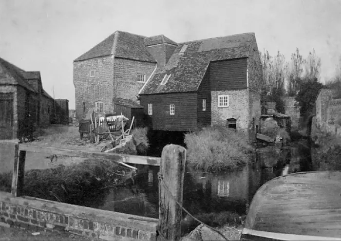 Framed Print : Watermill. A picturesque watermill Framed Print : Watermill. A picturesque watermill