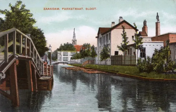 Framed Print : Waterside scene at Zaandam, North Holland, Netherlands Framed Print : Waterside scene at Zaandam, North Holland, Netherlands