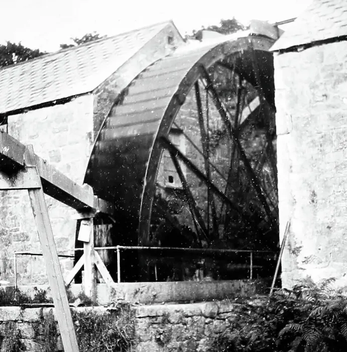 Framed Print : Waterwheel, Tregargus China Clay Quarry, St Stephen Framed Print : Waterwheel, Tregargus China Clay Quarry, St Stephen