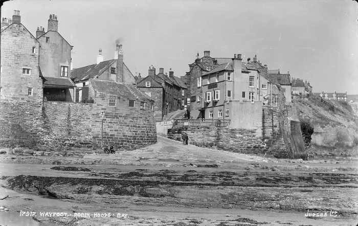 Framed Print : Wayfoot, Robin Hood's Bay Framed Print : Wayfoot, Robin Hood's Bay