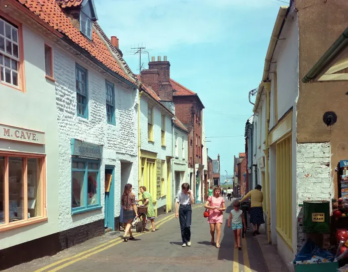 Framed Print : Wells-next-the-Sea - Staithe Street Framed Print : Wells-next-the-Sea - Staithe Street