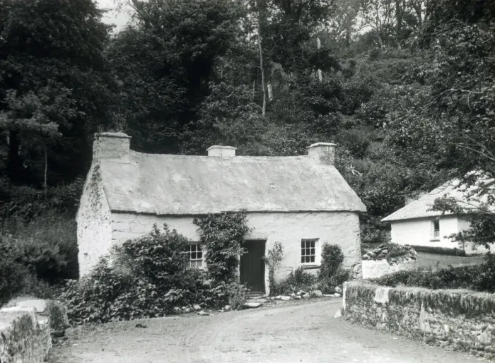 Framed Print : Welsh cottage, Pembrokeshire, South Wales Framed Print : Welsh cottage, Pembrokeshire, South Wales