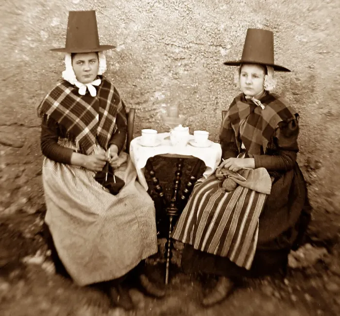 Framed Print : Welsh ladies in traditional costume Framed Print : Welsh ladies in traditional costume