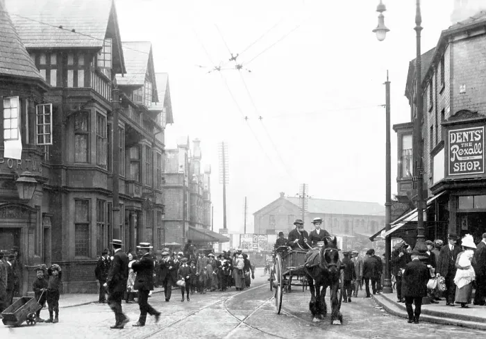Framed Print : West Bars, Chesterfield early 1900's Framed Print : West Bars, Chesterfield early 1900's