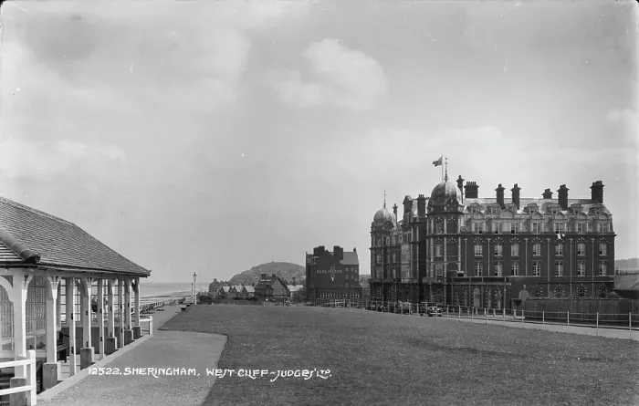 Framed Print : West Cliff, Sheringham Framed Print : West Cliff, Sheringham
