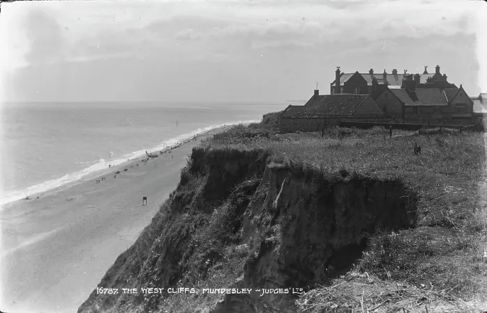 Framed Print : The West Cliffs, Mundesley Framed Print : The West Cliffs, Mundesley