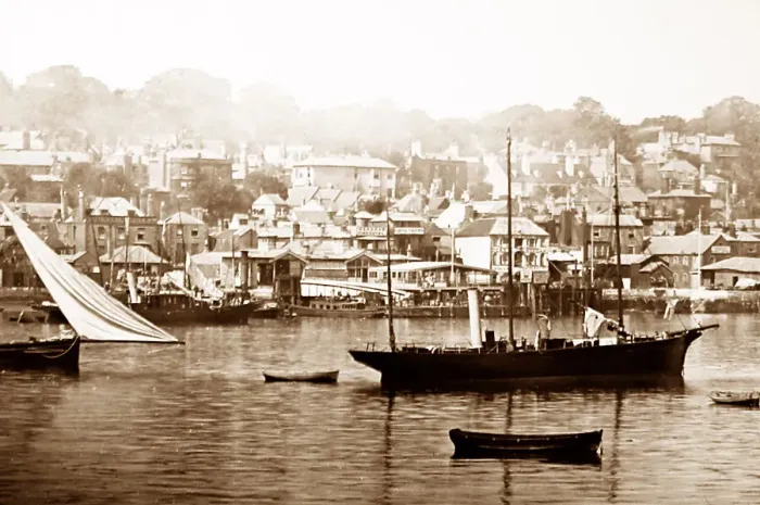 Framed Print : West Cowes, Isle of Wight - Victorian period Framed Print : West Cowes, Isle of Wight - Victorian period