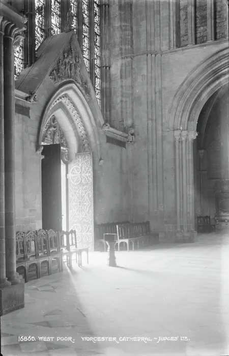 Framed Print : West Door of Worcester Cathedral Framed Print : West Door of Worcester Cathedral