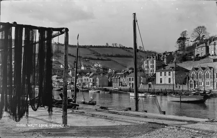 Framed Print : West Looe Harbour Framed Print : West Looe Harbour