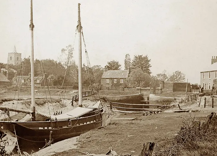 Framed Print : West Lynn Harbour, Norfolk, Victorian period Framed Print : West Lynn Harbour, Norfolk, Victorian period