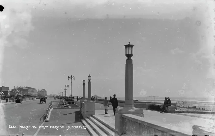 Framed Print : West Parade, Worthing Framed Print : West Parade, Worthing