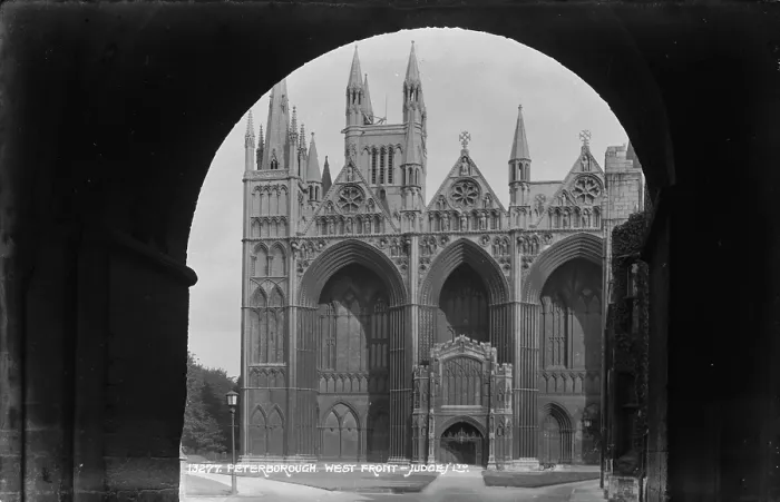 Framed Print : West Front of Peterborough Cathedral Framed Print : West Front of Peterborough Cathedral