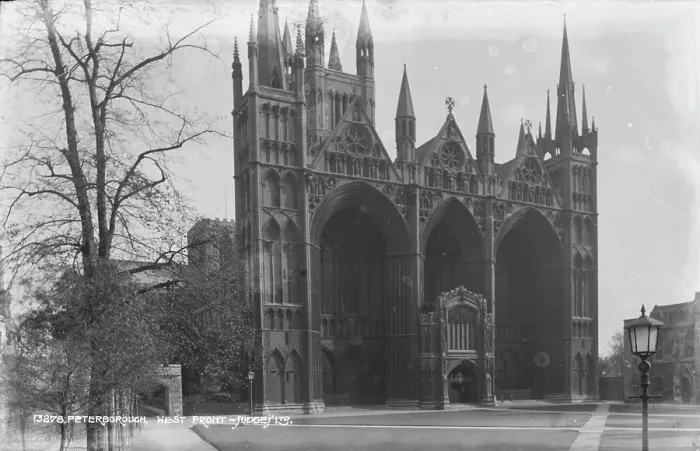 Framed Print : West Front of Peterborough Cathedral Framed Print : West Front of Peterborough Cathedral