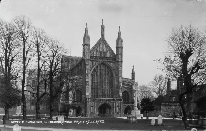 Framed Print : West Front of Winchester Cathedral Framed Print : West Front of Winchester Cathedral