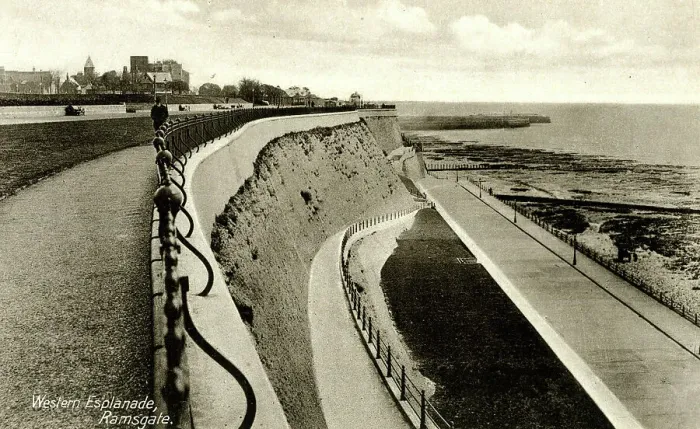 Framed Print : Western Esplanade, Ramsgate, Kent Framed Print : Western Esplanade, Ramsgate, Kent