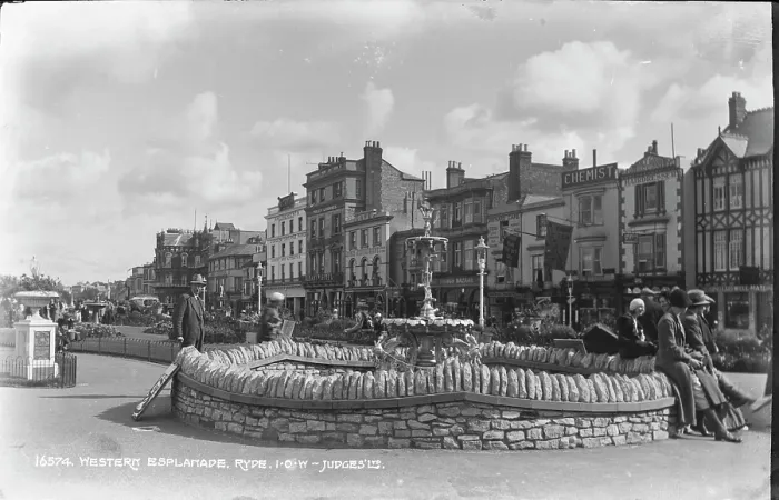 Framed Print : Western Esplanade, Ryde Framed Print : Western Esplanade, Ryde