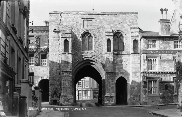 Framed Print : Westgate in Winchester Framed Print : Westgate in Winchester