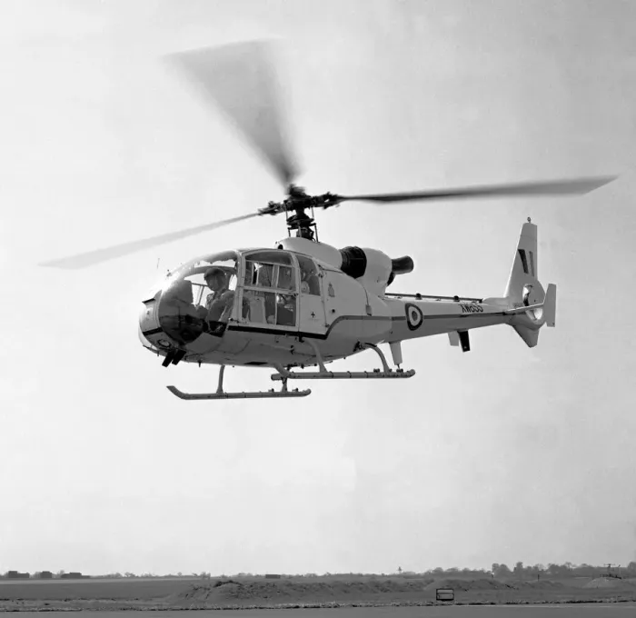 Framed Print : Westland-Aerospatiale SA. 341E Gazelle HCC. 4 XW855 Framed Print : Westland-Aerospatiale SA. 341E Gazelle HCC. 4 XW855