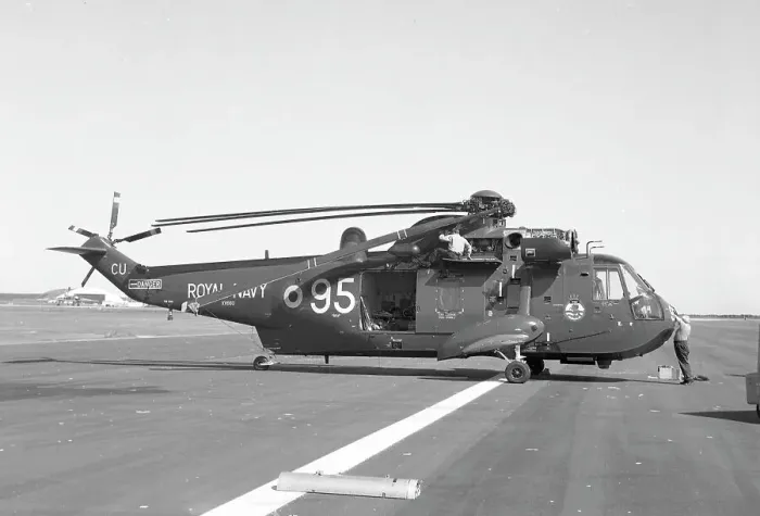 Framed Print : Westland Sea King HAS.1 XV660 Framed Print : Westland Sea King HAS.1 XV660