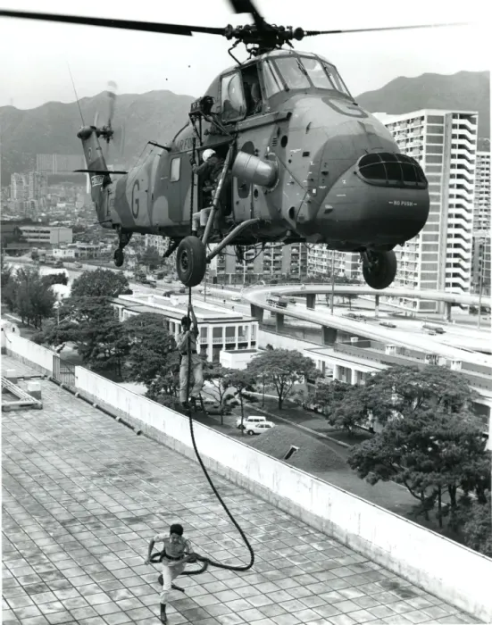 Framed Print : Westland Wessex HC2, XT673, of No28 Squadron RAF Kai Tak? Framed Print : Westland Wessex HC2, XT673, of No28 Squadron RAF Kai Tak?