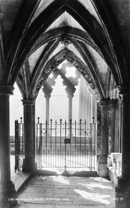 Framed Print : Westminster Abbey in the Cloisters