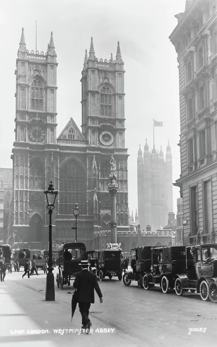 Framed Print : Westminster Abbey in Historical London Framed Print : Westminster Abbey in Historical London