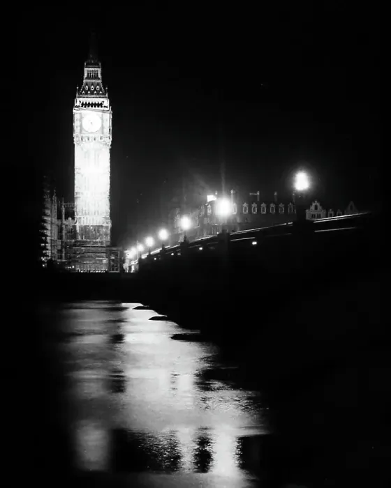 Framed Print : Westminster Bridge and Big Ben, London, probably 1920s Framed Print : Westminster Bridge and Big Ben, London, probably 1920s