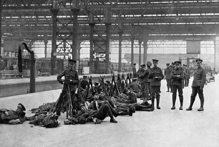 Framed Print : Westminster Fusiliers mobilised at the start of WWI Framed Print : Westminster Fusiliers mobilised at the start of WWI