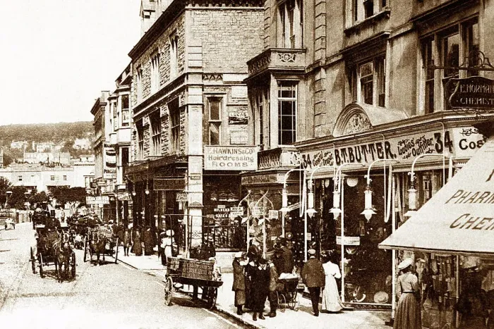 Framed Print : Weston-Super-Mare High Street early 1900s Framed Print : Weston-Super-Mare High Street early 1900s