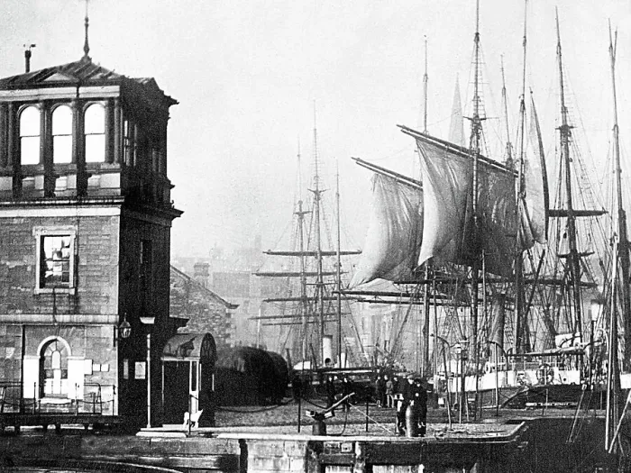 Framed Print : Whalers Harbour, Dundee early 1900's Framed Print : Whalers Harbour, Dundee early 1900's