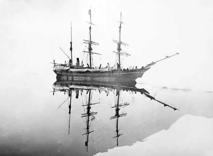 Framed Print : A whaling ship in Melville Bay, Greenland, Victorian period Framed Print : A whaling ship in Melville Bay, Greenland, Victorian period