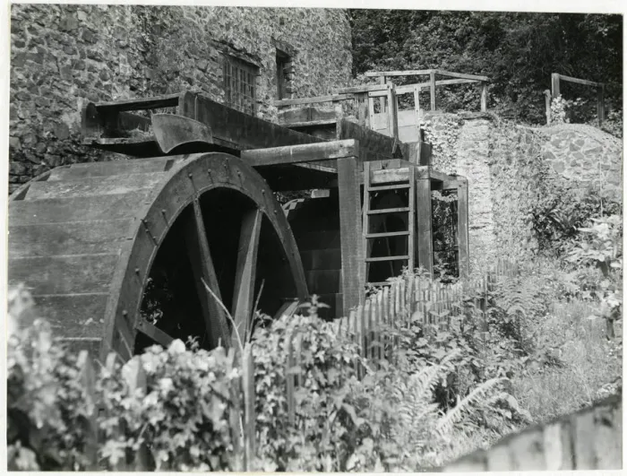 Framed Print : MILL WHEEL AT DUNSTER Framed Print : MILL WHEEL AT DUNSTER