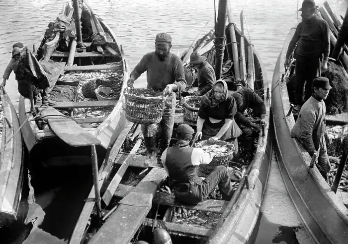 Framed Print : Whitby Fishermen early 1900s Framed Print : Whitby Fishermen early 1900s