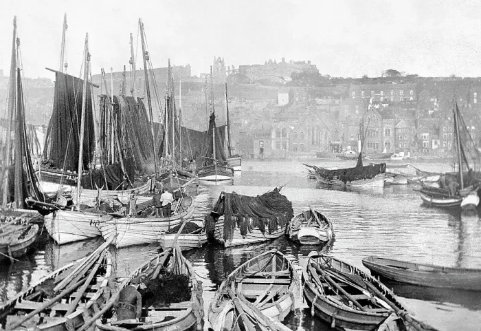 Framed Print : Whitby Harbour early 1900s Framed Print : Whitby Harbour early 1900s