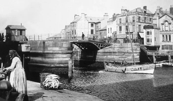 Framed Print : Whitby Quayside Framed Print : Whitby Quayside