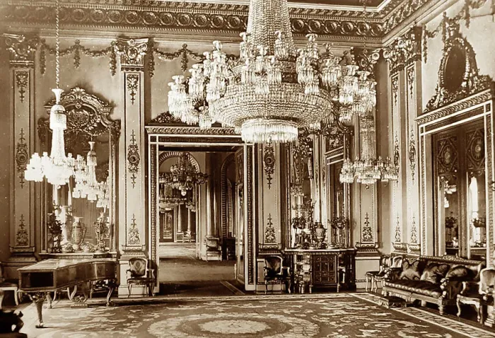 Framed Print : White Drawing Room, Windsor Castle, Victorian period Framed Print : White Drawing Room, Windsor Castle, Victorian period