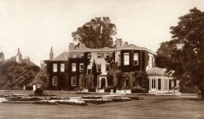 Framed Print : White Lodge, Richmond, Surrey - Former Royal Residence Framed Print : White Lodge, Richmond, Surrey - Former Royal Residence